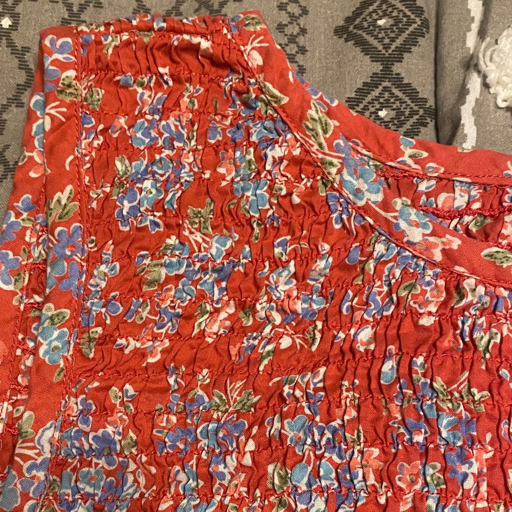 Liz Claiborne Vibrant Red and Blue Patterned Blouse - Picture 3 of 3